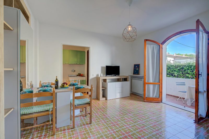Missy Apartment Peschiera del Garda Studio w/ Parking