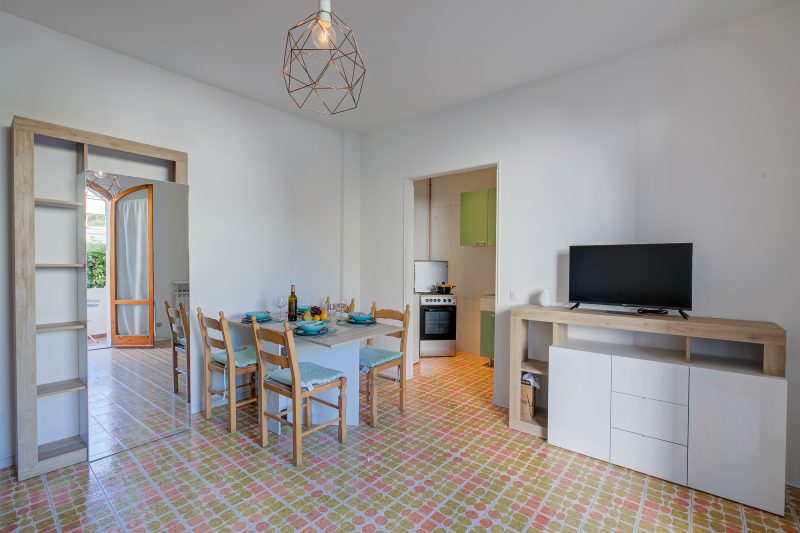 Missy Apartment Peschiera del Garda Studio w/ Parking