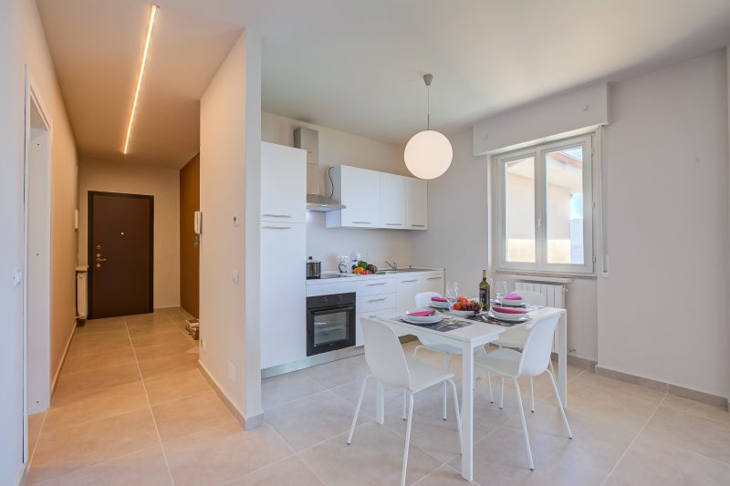 The Golden View: 2-Bed Apartment w/ AC