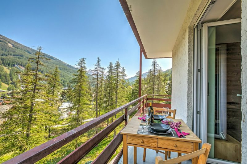 Starkeeper Apartment Ski Base with Balcony Views