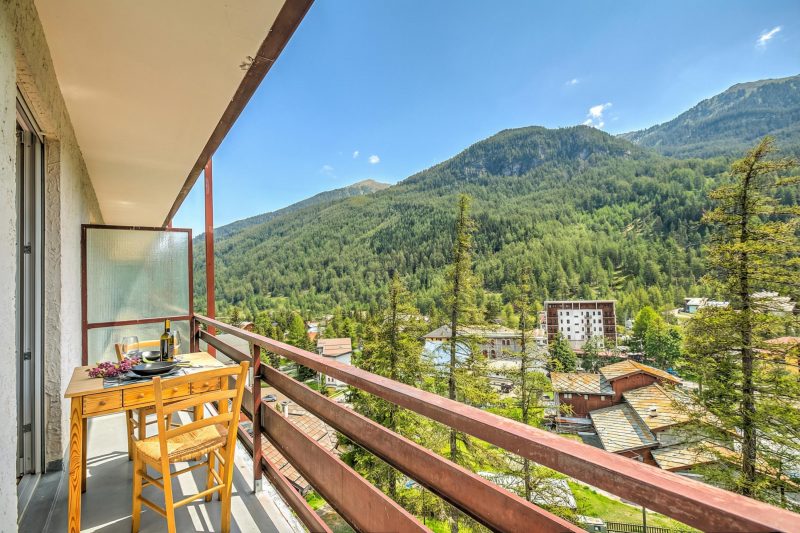 Starkeeper Apartment Ski Base with Balcony Views