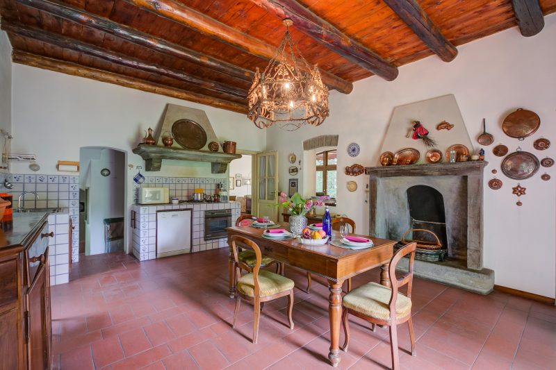 Villa Fiora Tra Le Colline E Il Lago Private Garden + Parking