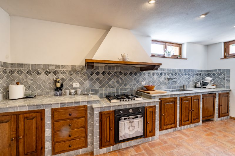Villa Vittoriano - Tuscan Villa for 7 with Jacuzzi