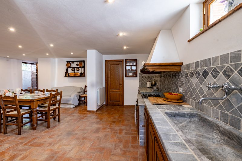 Villa Vittoriano - Tuscan Villa for 7 with Jacuzzi