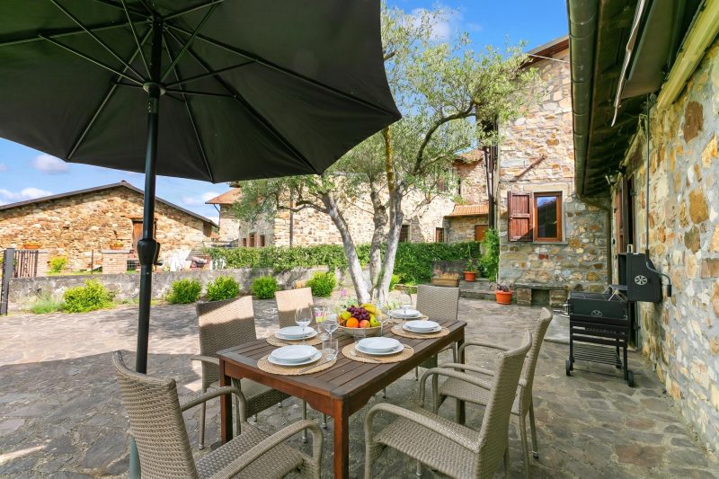Casa Sant'Anna with Pool - in Garfagnana