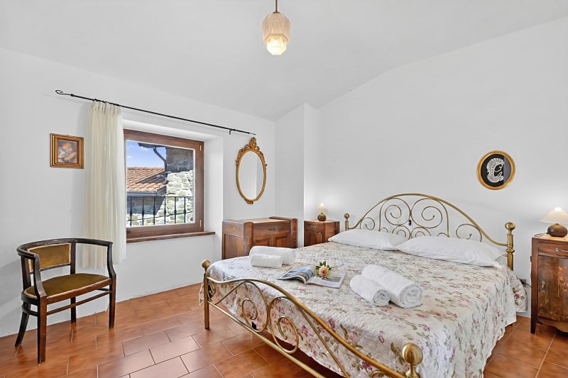 Casa Sant'Anna with Pool - in Garfagnana
