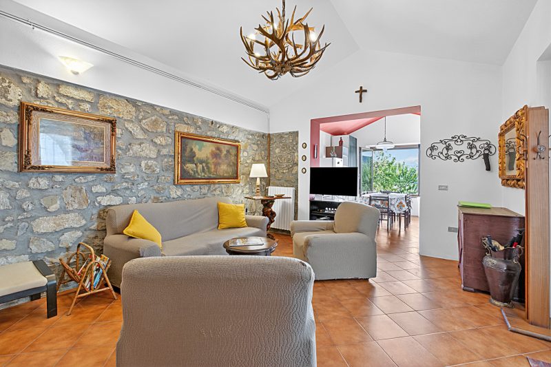 Casa Sant'Anna with Pool - in Garfagnana