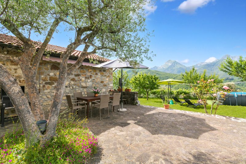 Casa Sant'Anna with Pool - in Garfagnana