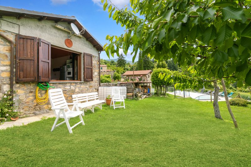 Casa Sant'Anna with Pool - in Garfagnana