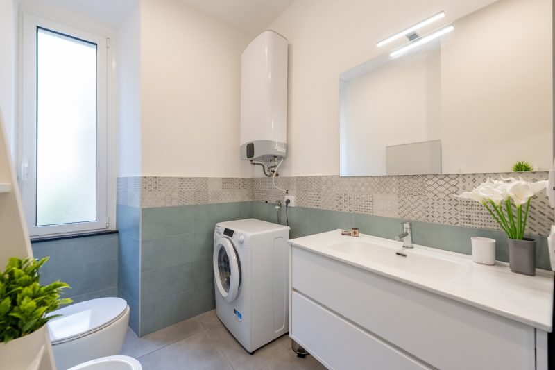 Central Apartment with Private Parking in Genova