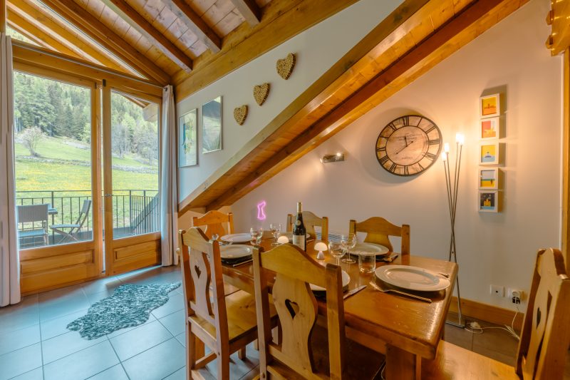 V Loriaz 44: Beside Ski Lift; Pool, Sauna & Gym