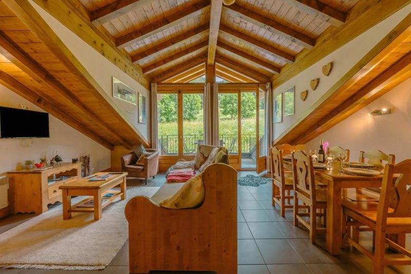 V Loriaz 44: Beside Ski Lift; Pool, Sauna & Gym