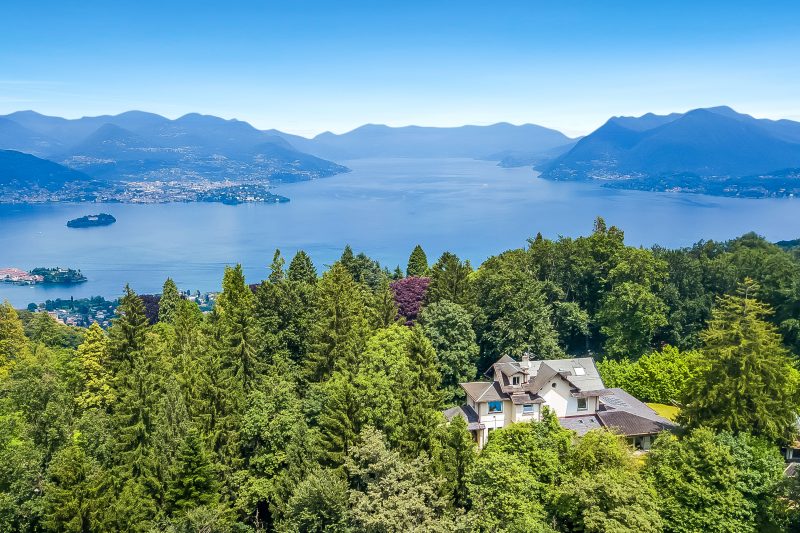 Il Gioiellino: Lake Maggiore Villa with Inside Pool and Sauna