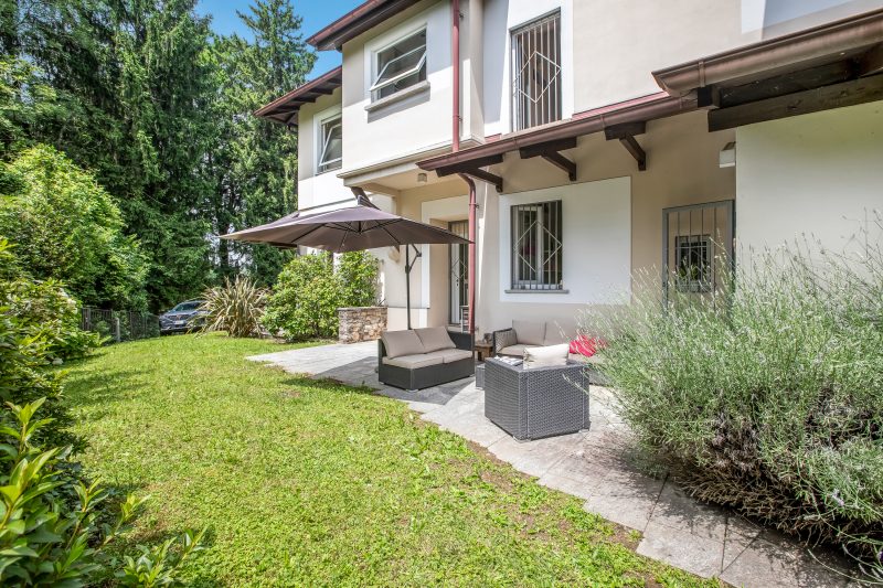 Il Gioiellino: Lake Maggiore Villa with Inside Pool and Sauna