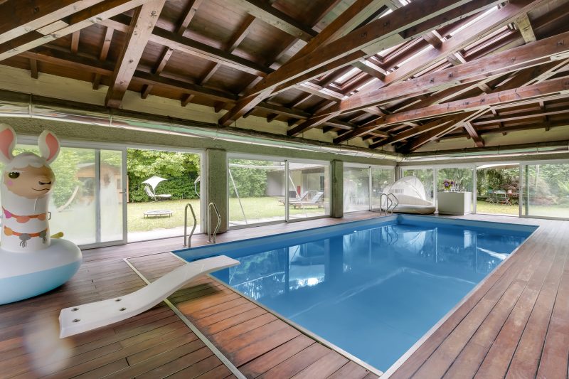 Il Gioiellino: Lake Maggiore Villa with Inside Pool and Sauna
