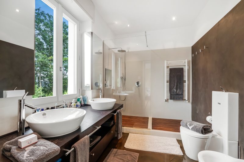 Il Gioiellino: Lake Maggiore Villa with Inside Pool and Sauna