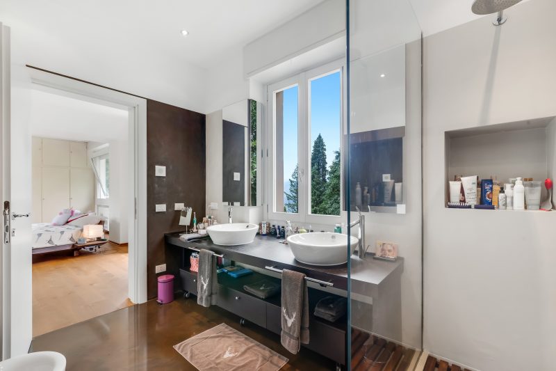 Il Gioiellino: Lake Maggiore Villa with Inside Pool and Sauna