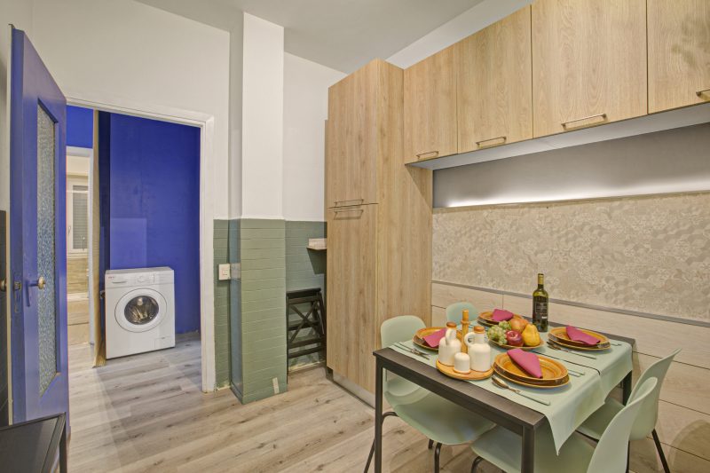 PineHome & Garden - Balcony Apartment w/ Mountain Views