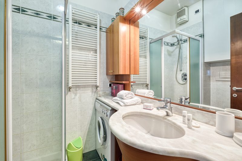 Casa 3 Ponti with Sea-View Balcony and Parking
