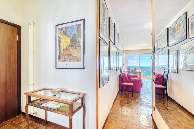 Casa 3 Ponti with Sea-View Balcony and Parking