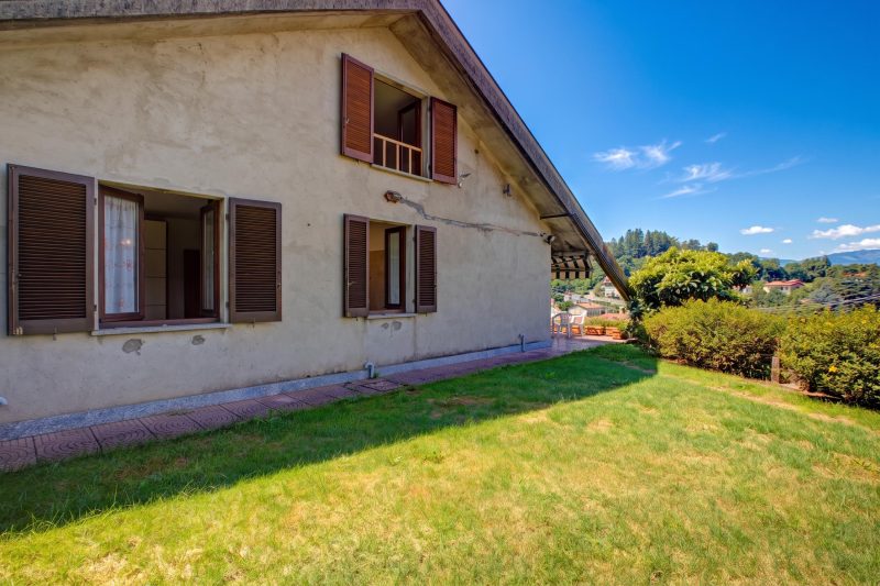 Apt. Giulia: Sunny Terrace and Lake View in Laveno