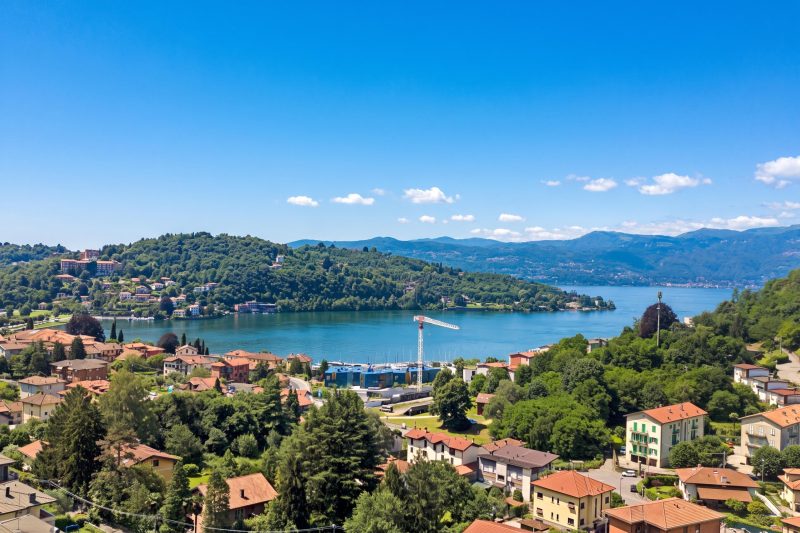 Apt. Giulia: Sunny Terrace and Lake View in Laveno