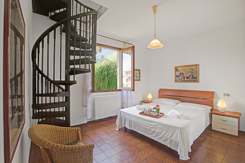 Apt. Giulia: Sunny Terrace and Lake View in Laveno