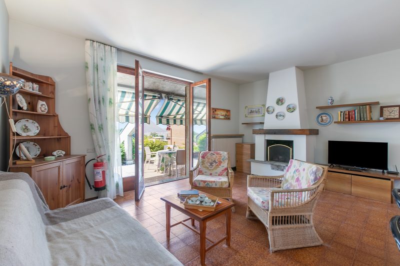 Appartamento Alessandra: Terrace and Lake View