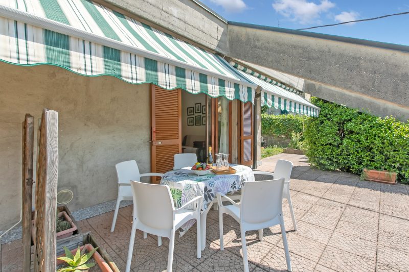 Appartamento Alessandra: Terrace and Lake View