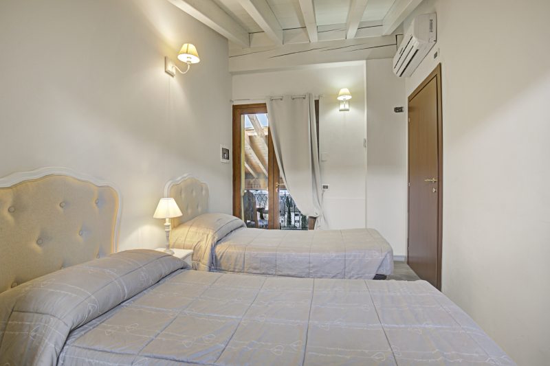 Agriturismo Apartment Torre heated pool