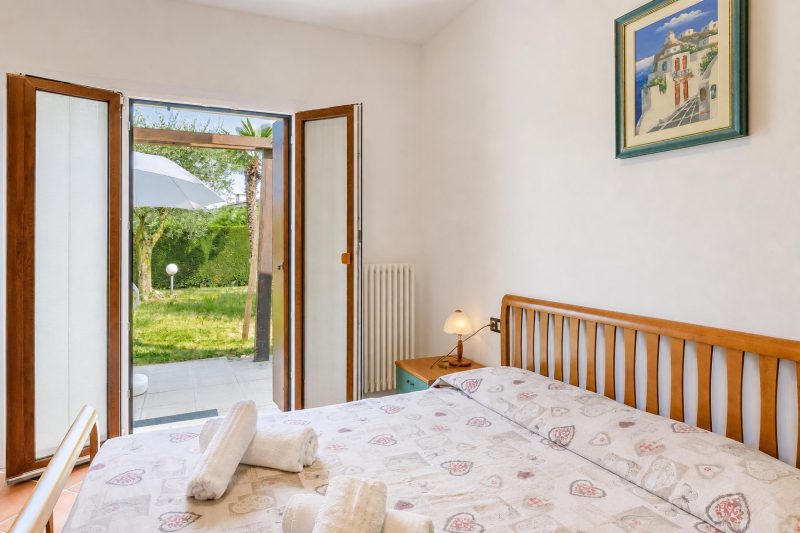 Casa Zini- Apartment with Shared Pool & Garden