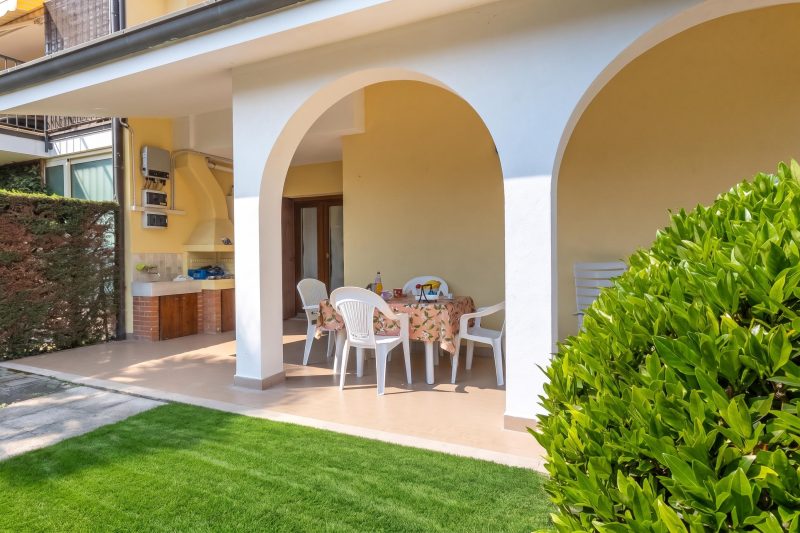 Casa Zini- Apartment with Shared Pool & Garden