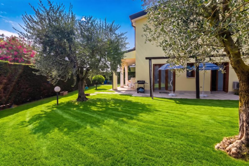 Casa Zini- Apartment with Shared Pool & Garden