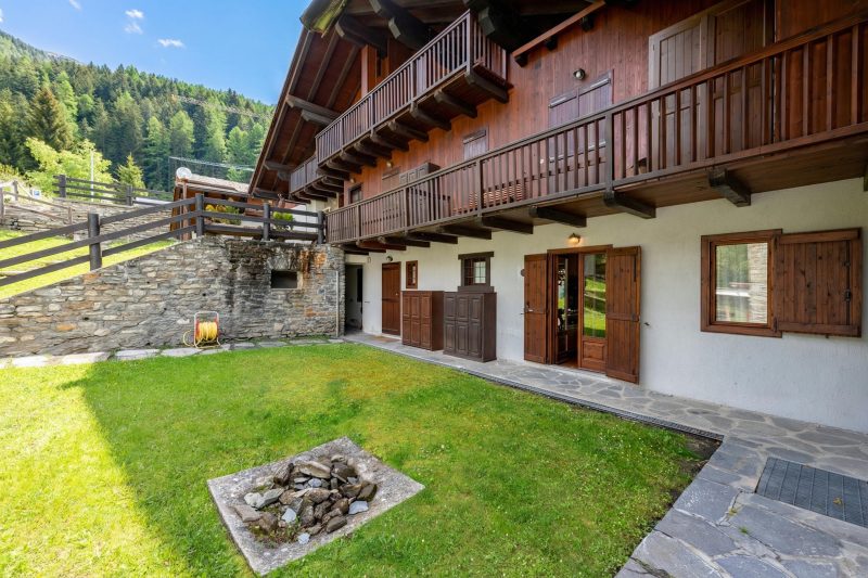 Cozy Apartment with Garden in Courmayeur