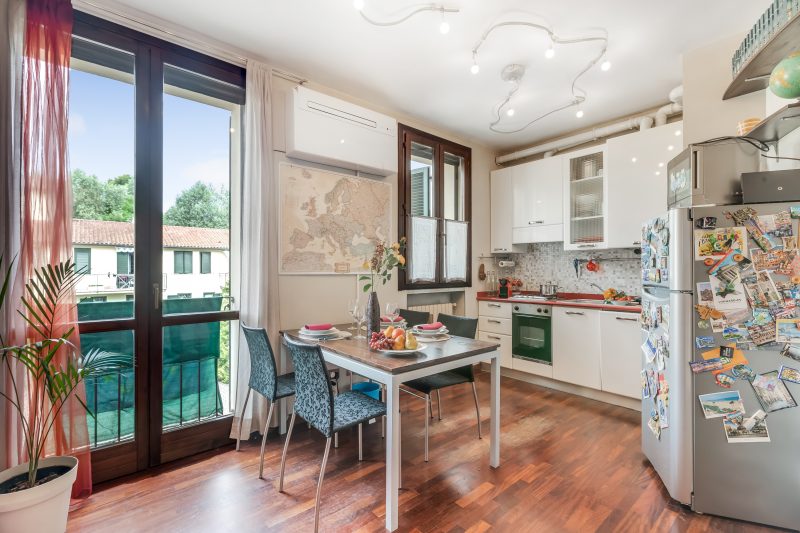 Angera Relax & Pool - Lake Maggiore Retreat