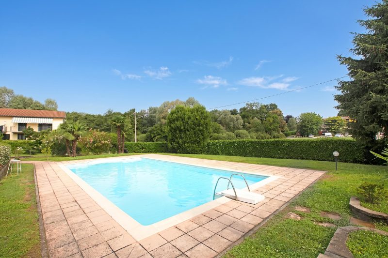 Angera Relax & Pool - Lake Maggiore Retreat
