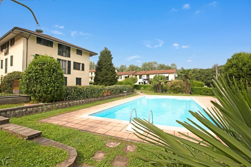 Angera Relax & Pool - Lake Maggiore Retreat