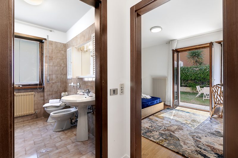 Il Giardino di Riva - Garden Apartment near the Lake
