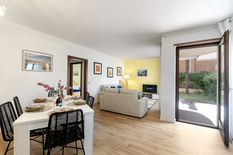 Il Giardino di Riva - Garden Apartment near the Lake