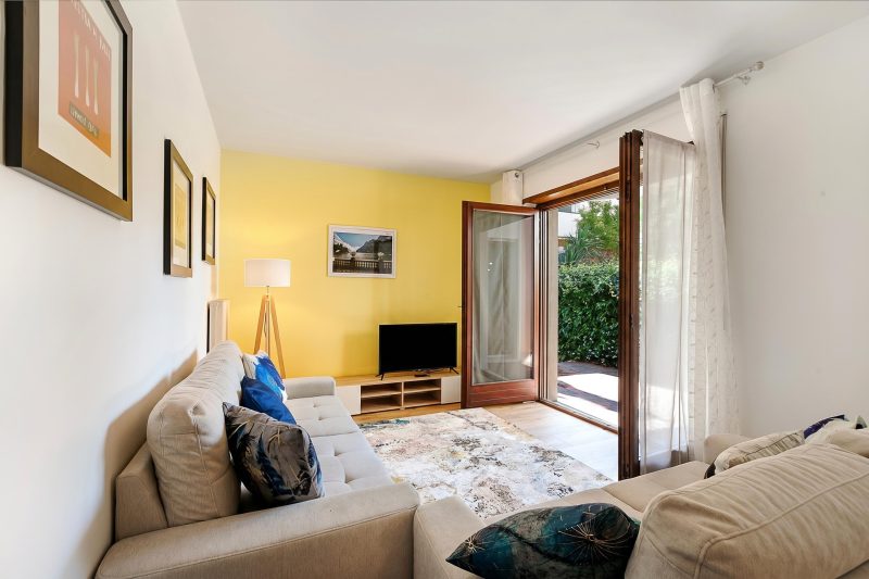 Il Giardino di Riva - Garden Apartment near the Lake