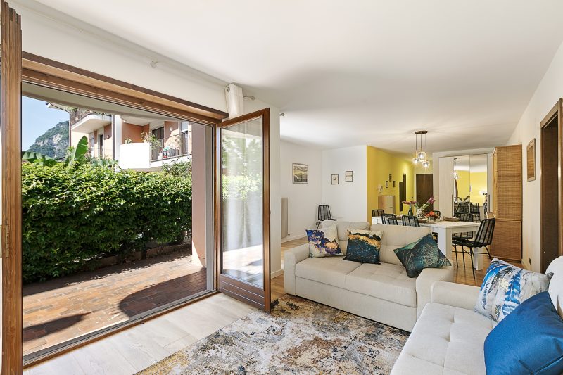 Il Giardino di Riva - Garden Apartment near the Lake