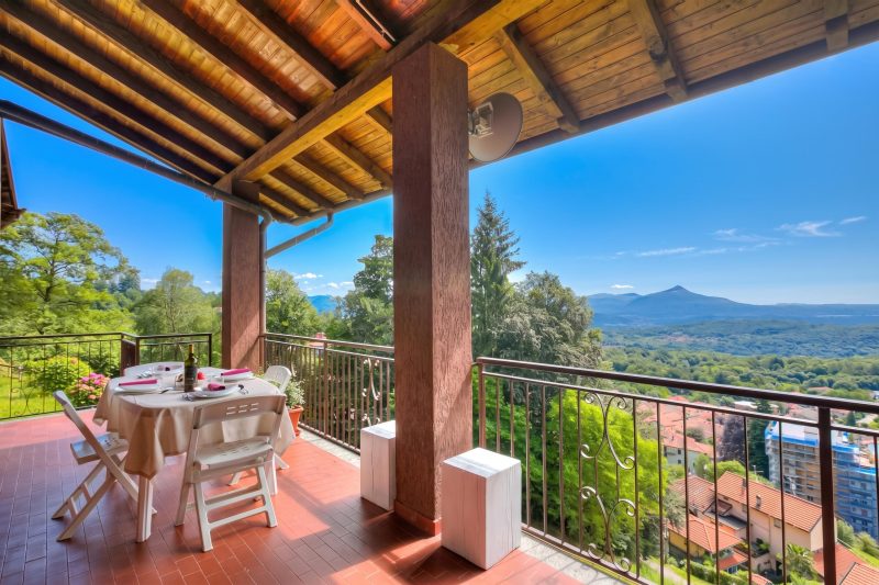 Il Vecchio Faggio: Lake Maggiore view Terrace