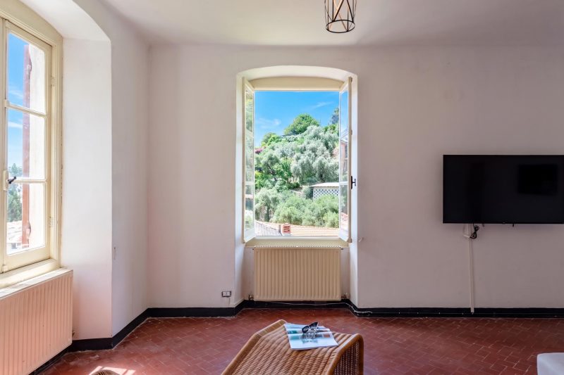 Salvia House In Mulinetti - 10min walk from Beaches