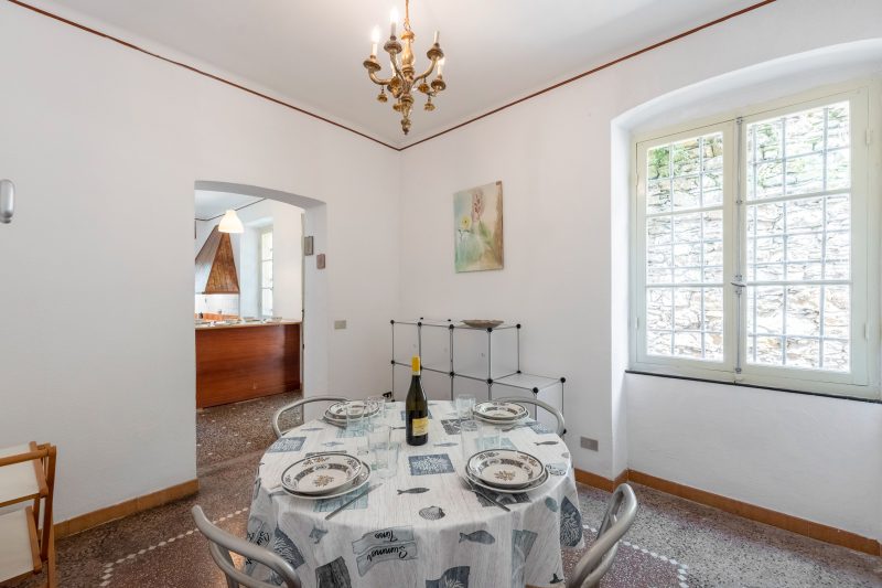 Basilico House In Mulinetti - 10min walk from Beaches