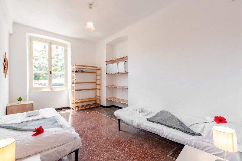 Basilico House In Mulinetti - 10min walk from Beaches