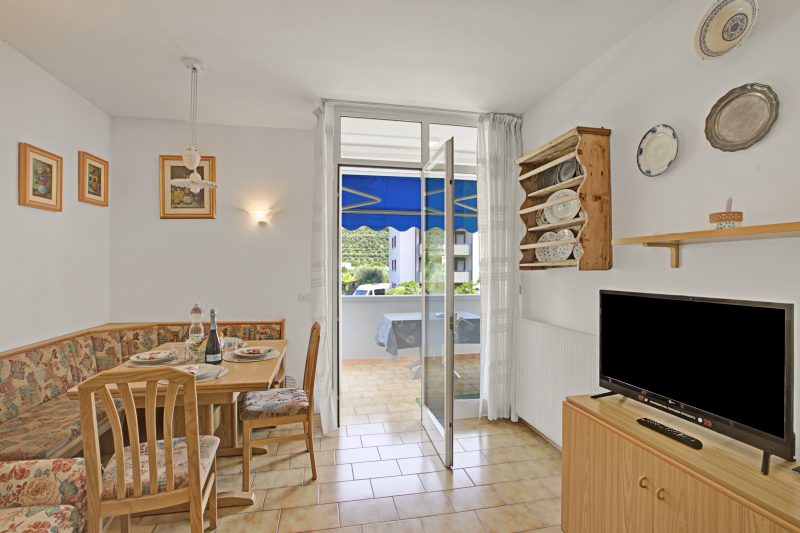 Garden & Surf By Rossana - Pool and Garden Apartment