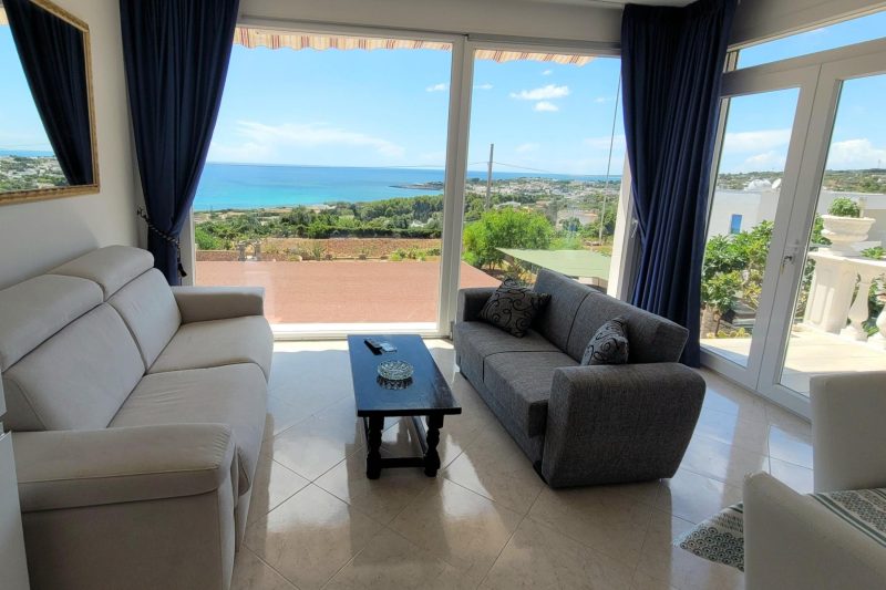 Villa Felloniche Sea-View Apartment with Parking