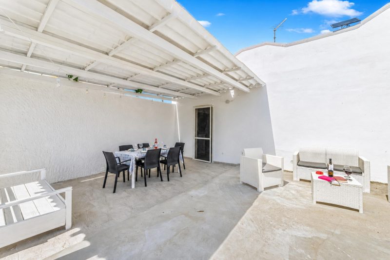 Villa Benedetta 50m from Beach