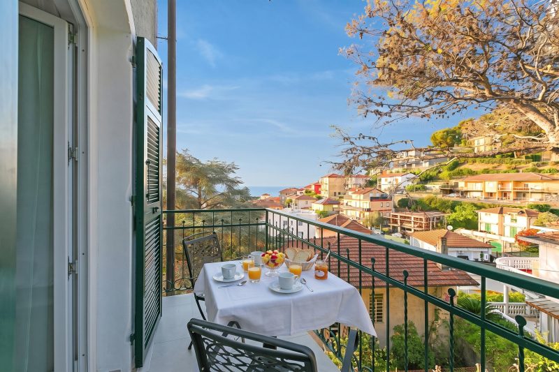 Seaview Pool Retreat  - M20