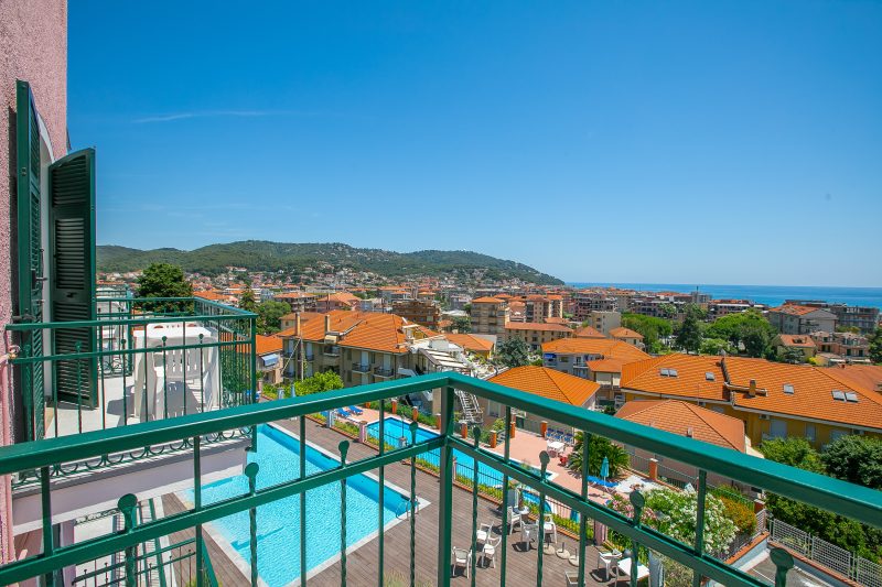 Seaview Pool Retreat - M19
